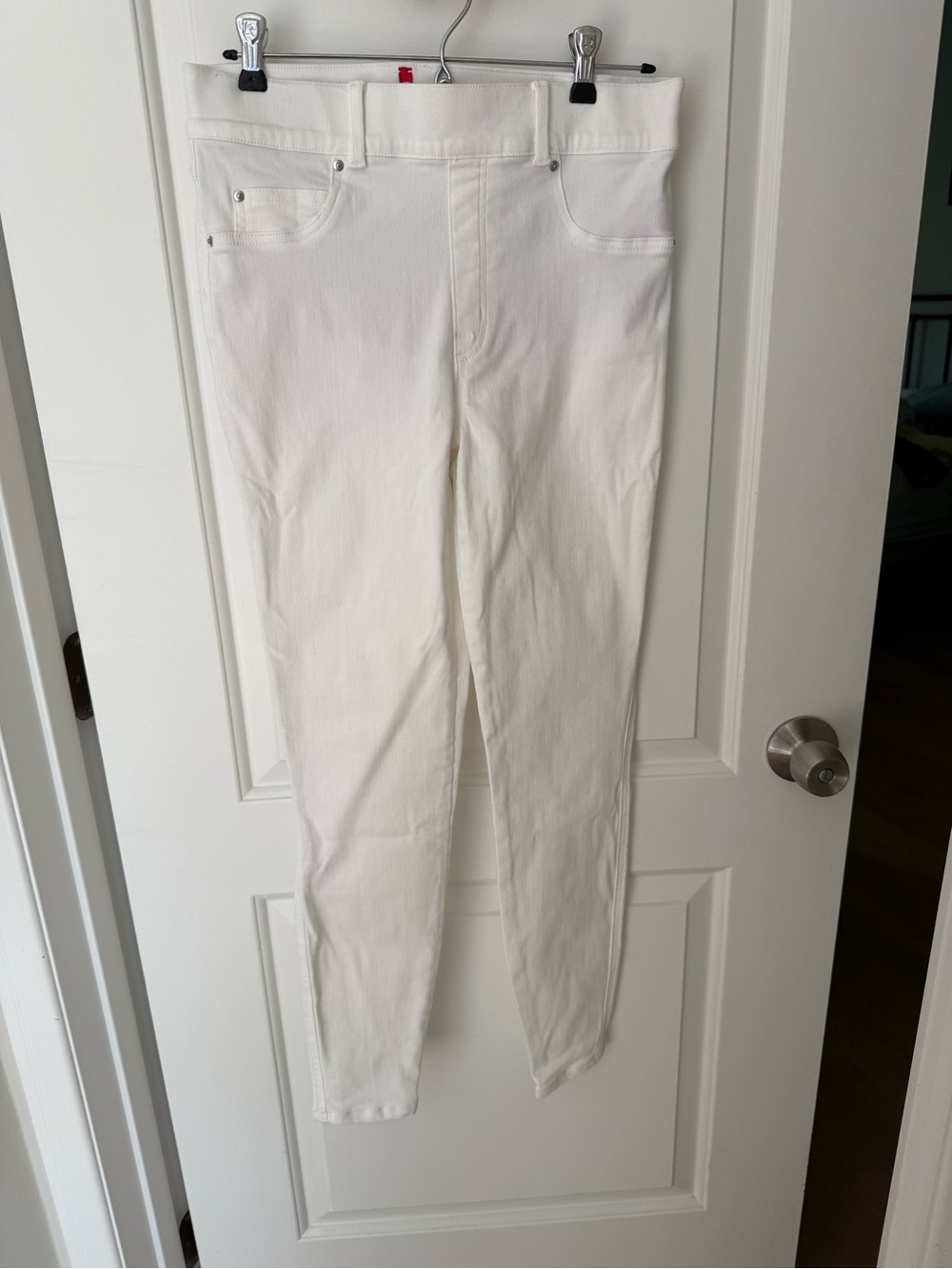 SPANX White High-Rise Skinny Jeans. Size medium.